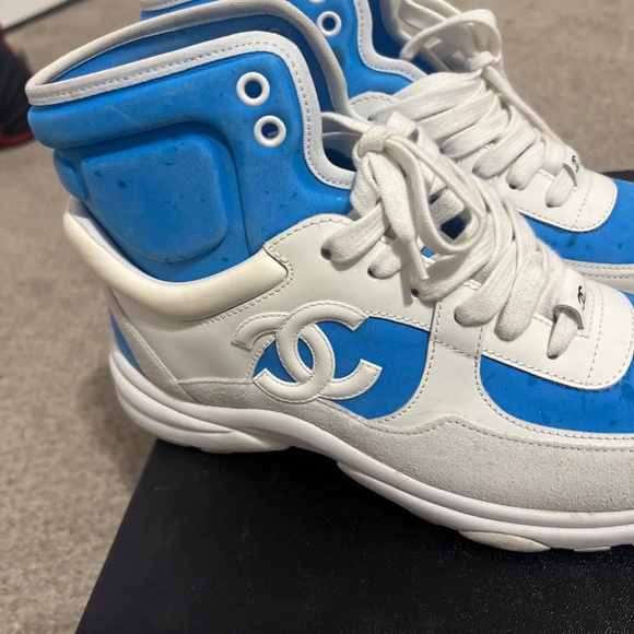Authentic Chanel Runners - Picture 5 of 8